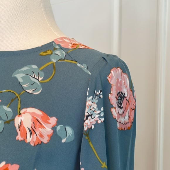 NWT. Ann Taylor LOFT Top. Long Sleeve Blouse. XXS. - Picture 4 of 16